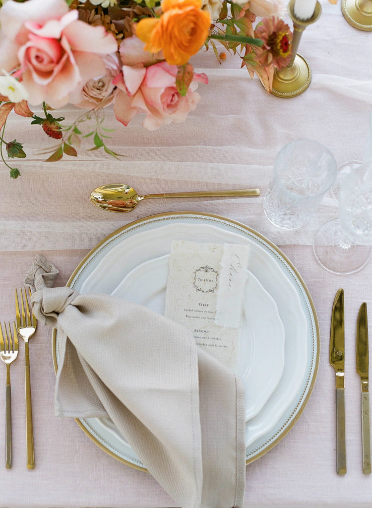 beautiful wedding table setting